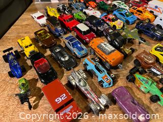 MaxSold Auction: 140 Vintage and Mixed Hotwheels Matchbox Diecast Cars Toys  - Stoughton (Massachusetts, USA) SELLER MANAGED Reseller Online Auction - West Street