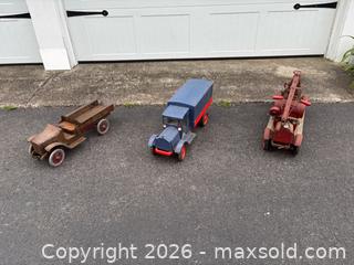 MaxSold Auction: Buddy L Keystone Pressed Steel Trucks - Stoughton (Massachusetts, USA) SELLER MANAGED Reseller Online Auction - West Street