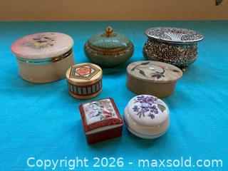 MaxSold Auction: Decorative Boxes - Stoughton (Massachusetts, USA) SELLER MANAGED Reseller Online Auction - West Street
