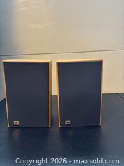 MaxSold Auction: JBL J2045 Bookshelf Speakers - Stoughton (Massachusetts, USA) SELLER MANAGED Reseller Online Auction - West Street