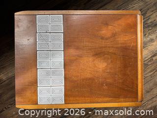 MaxSold Auction: Lane Cosmopolitan End Table  - Stoughton (Massachusetts, USA) SELLER MANAGED Reseller Online Auction - West Street