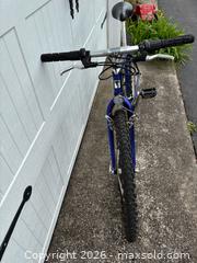 MaxSold Auction: Trek Singletrack 930 Bike - Stoughton (Massachusetts, USA) SELLER MANAGED Reseller Online Auction - West Street