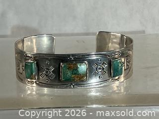 MaxSold Auction: Navajo "Fred Harvey" Era Sterling Silver Bracelet with 3 Green Turquoise Stones - Victoria (British Columbia, Canada) SELLER MANAGED Reseller Online Auction - Balfour Avenue                        
