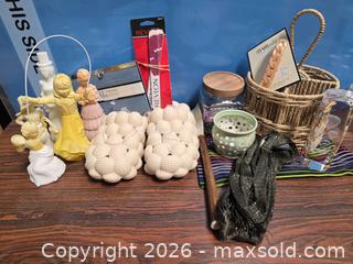 MaxSold Auction: Assorted Small Home Decor, Personal Care and Accessories Lot - Calgary (Alberta, Canada) SELLER MANAGED Estate Sale Online Auction - 59 Avenue South East