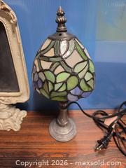 MaxSold Auction: Home Decor Lot with Tiffany-Style Lamp, Ceramic Snail - Calgary (Alberta, Canada) SELLER MANAGED Estate Sale Online Auction - 59 Avenue South East