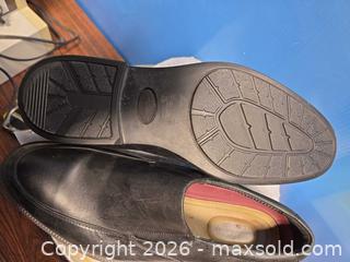MaxSold Auction: Hush Puppies Men's Black Leather Slip-On Loafers - Calgary (Alberta, Canada) SELLER MANAGED Estate Sale Online Auction - 59 Avenue South East