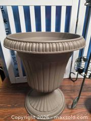MaxSold Auction: Lot of Garden- Planters,pot,fence - Calgary (Alberta, Canada) SELLER MANAGED Estate Sale Online Auction - 59 Avenue South East
