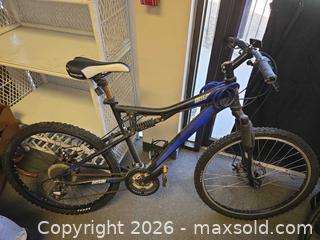 MaxSold Auction: Reebok Oregon 26" Aluminum Full Suspension Mountain Bike - Calgary (Alberta, Canada) SELLER MANAGED Estate Sale Online Auction - 59 Avenue South East