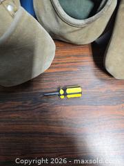 MaxSold Auction: Tan Suede Leather Tool Belt Contractor Pouch, Adjustable Fit - Calgary (Alberta, Canada) SELLER MANAGED Estate Sale Online Auction - 59 Avenue South East