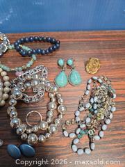 MaxSold Auction: Unbranded Costume / Fashion Jewelry Set  - Calgary (Alberta, Canada) SELLER MANAGED Estate Sale Online Auction - 59 Avenue South East