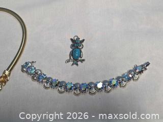 MaxSold Auction: Vintage 50s-80s Pendant, Bracelet, Necklace - Calgary (Alberta, Canada) SELLER MANAGED Estate Sale Online Auction - 59 Avenue South East