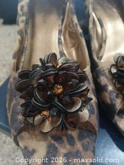 MaxSold Auction: Anne Klein Leopard Print Wedge Sandals Size 7.5 - Las Vegas (Nevada, USA) PARTNER MANAGED Estate Sale Online Auction - Argent Star Court