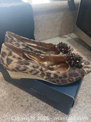 MaxSold Auction: Anne Klein Leopard Print Wedge Sandals Size 7.5 - Las Vegas (Nevada, USA) PARTNER MANAGED Estate Sale Online Auction - Argent Star Court