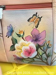 MaxSold Auction: Anuschka Pink Multicolor Floral Medium Handbag Crossbody - Las Vegas (Nevada, USA) PARTNER MANAGED Estate Sale Online Auction - Argent Star Court