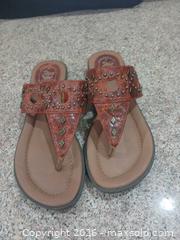 MaxSold Auction: Ariat US 7 Rust/Burnt Orange Leather Thong Sandals - Las Vegas (Nevada, USA) PARTNER MANAGED Estate Sale Online Auction - Argent Star Court