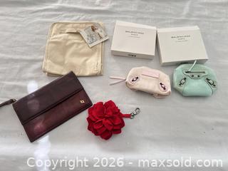 MaxSold Auction: Assorted Designer Coin Pouches, Keychains & Wallets - Las Vegas (Nevada, USA) PARTNER MANAGED Estate Sale Online Auction - Argent Star Court