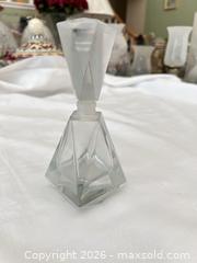 MaxSold Auction: Avon Clear Glass Faceted Art Deco Perfume/Cologne Bottle - Las Vegas (Nevada, USA) PARTNER MANAGED Estate Sale Online Auction - Argent Star Court