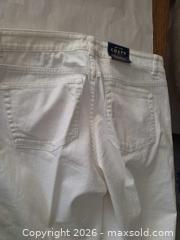 MaxSold Auction: Chaps Straight Cotton Jeans Size 10 White - Las Vegas (Nevada, USA) PARTNER MANAGED Estate Sale Online Auction - Argent Star Court