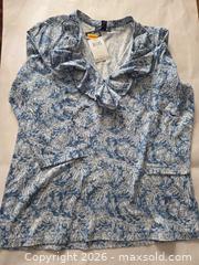 MaxSold Auction: Chaps Women's Floral 3/4 Sleeve Cotton Blend Top, Size L - Las Vegas (Nevada, USA) PARTNER MANAGED Estate Sale Online Auction - Argent Star Court