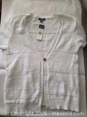 MaxSold Auction: Chaps XL White 100% Cotton Short Sleeve Cardigan - Las Vegas (Nevada, USA) PARTNER MANAGED Estate Sale Online Auction - Argent Star Court