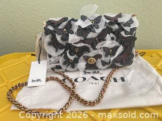MaxSold Auction: Coach Crossbody with Chain Strap & Butterfly Appliqués - Las Vegas (Nevada, USA) PARTNER MANAGED Estate Sale Online Auction - Argent Star Court