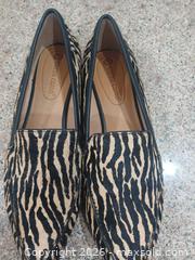 MaxSold Auction: Corso Como Zebra Animal Print Loafers, Size 7.5 M - Las Vegas (Nevada, USA) PARTNER MANAGED Estate Sale Online Auction - Argent Star Court