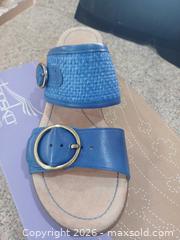 MaxSold Auction: Dansko Lenny Slide Sandal US 7 / EU 38 Cobalt Raffia - Las Vegas (Nevada, USA) PARTNER MANAGED Estate Sale Online Auction - Argent Star Court