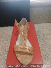 MaxSold Auction: Donald J Pliner Natural/Tan Patent Cork Sandal, Size 7.5 M - Las Vegas (Nevada, USA) PARTNER MANAGED Estate Sale Online Auction - Argent Star Court