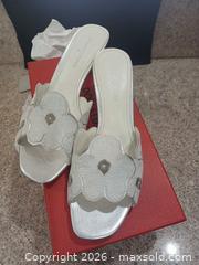 MaxSold Auction: Donald J Pliner Silver Mules/Heeled Sandal US 7.5 - Las Vegas (Nevada, USA) PARTNER MANAGED Estate Sale Online Auction - Argent Star Court