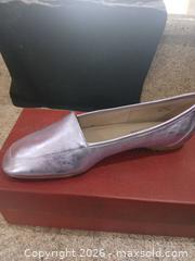 MaxSold Auction: Donald J Pliner Violet/Lavender Metallic Leather Loafers 7.5M - Las Vegas (Nevada, USA) PARTNER MANAGED Estate Sale Online Auction - Argent Star Court