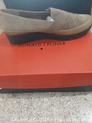 MaxSold Auction: Donald J Pliner VIXIE-23 Suede Bootie Taupe Size 7.5 - Las Vegas (Nevada, USA) PARTNER MANAGED Estate Sale Online Auction - Argent Star Court