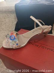 MaxSold Auction: Donald Pliner Nude/Beige Kidsuede Metallic Nappa Slingback Size 7 - Las Vegas (Nevada, USA) PARTNER MANAGED Estate Sale Online Auction - Argent Star Court