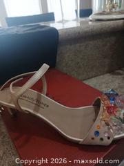 MaxSold Auction: Donald Pliner Nude/Beige Kidsuede Metallic Nappa Slingback Size 7 - Las Vegas (Nevada, USA) PARTNER MANAGED Estate Sale Online Auction - Argent Star Court