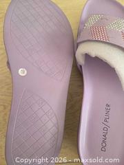 MaxSold Auction: Donald Pliner Platform Sandals Lilac / Light Purple Size 7.5 M - Las Vegas (Nevada, USA) PARTNER MANAGED Estate Sale Online Auction - Argent Star Court