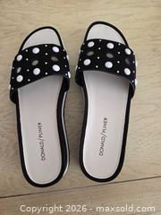 MaxSold Auction: Donald/J Pliner Slides Size 7.5 Black White Beige - Las Vegas (Nevada, USA) PARTNER MANAGED Estate Sale Online Auction - Argent Star Court