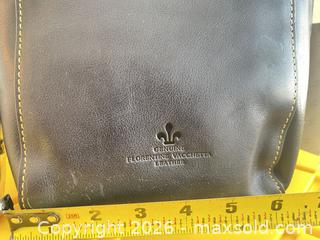 MaxSold Auction: Dooney & Bourke Black Genuine Leather Crossbody Shoulder Bag - Las Vegas (Nevada, USA) PARTNER MANAGED Estate Sale Online Auction - Argent Star Court