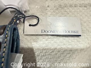 MaxSold Auction: Dooney & Bourke Leather Blue Denim Wallet with Whipstitch Trim - Las Vegas (Nevada, USA) PARTNER MANAGED Estate Sale Online Auction - Argent Star Court
