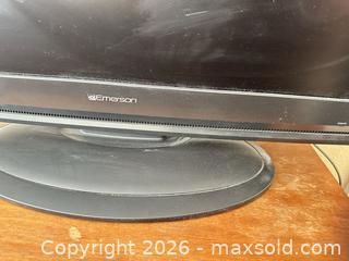 MaxSold Auction: Emerson 32" LCD TV with HDMI — Black - Las Vegas (Nevada, USA) PARTNER MANAGED Estate Sale Online Auction - Argent Star Court