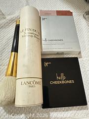 MaxSold Auction: IT Cosmetics Bronzer & Highlighter Duo with Lancôme Makeup Brush - Las Vegas (Nevada, USA) PARTNER MANAGED Estate Sale Online Auction - Argent Star Court