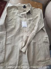 MaxSold Auction: Lands' End Beige Blazer Size 16 - Las Vegas (Nevada, USA) PARTNER MANAGED Estate Sale Online Auction - Argent Star Court