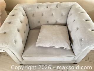 MaxSold Auction: Light Gray Chesterfield Tufted Armchair - Las Vegas (Nevada, USA) PARTNER MANAGED Estate Sale Online Auction - Argent Star Court