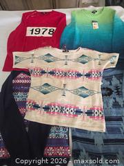 MaxSold Auction: Lot of 4-6 Women's Chaps Knit Shirts, Size Large - Las Vegas (Nevada, USA) PARTNER MANAGED Estate Sale Online Auction - Argent Star Court