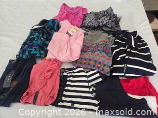 MaxSold Auction: Mixed Lot Women's Clothing Size Large (L) - Las Vegas (Nevada, USA) PARTNER MANAGED Estate Sale Online Auction - Argent Star Court