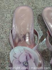 MaxSold Auction: Nina Women's US 7 M Synthetic Glitter Flower Sandals - Las Vegas (Nevada, USA) PARTNER MANAGED Estate Sale Online Auction - Argent Star Court