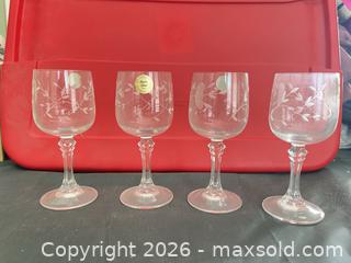 MaxSold Auction: Princess House Lead Crystal Wine Glasses, Etched Floral (Set of 4) - Las Vegas (Nevada, USA) PARTNER MANAGED Estate Sale Online Auction - Argent Star Court