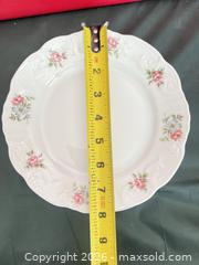 MaxSold Auction: Princess House Rose Garden Porcelain 8.5 in Plates - Set of 6 - Las Vegas (Nevada, USA) PARTNER MANAGED Estate Sale Online Auction - Argent Star Court