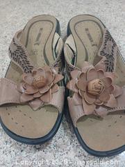 MaxSold Auction: Romika Women's Brown Genuine Leather Sandals US 7 - Las Vegas (Nevada, USA) PARTNER MANAGED Estate Sale Online Auction - Argent Star Court