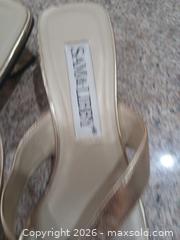 MaxSold Auction: Sam & Libby Gold Leather Sandals, Size 7.5 - Las Vegas (Nevada, USA) PARTNER MANAGED Estate Sale Online Auction - Argent Star Court