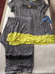 MaxSold Auction: Simply Vera Vera Wang L Animal Print Pajama Set - Las Vegas (Nevada, USA) PARTNER MANAGED Estate Sale Online Auction - Argent Star Court