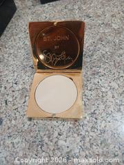 MaxSold Auction: St. John Small Gold & Black Rhinestone Powder Compact Case - Las Vegas (Nevada, USA) PARTNER MANAGED Estate Sale Online Auction - Argent Star Court